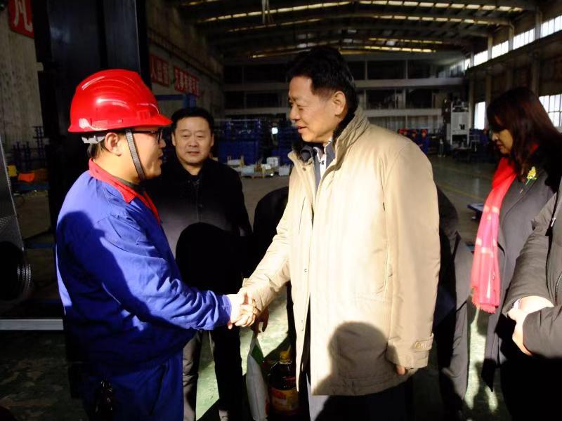 济南市总工会常务副主席傅金峰到天博游戏平台集团走访慰问