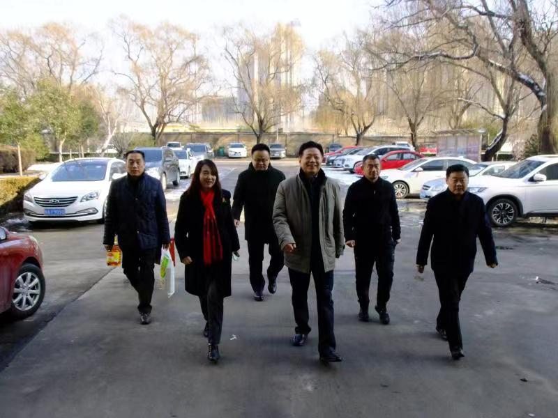 济南市总工会常务副主席傅金峰到天博游戏平台集团走访慰问